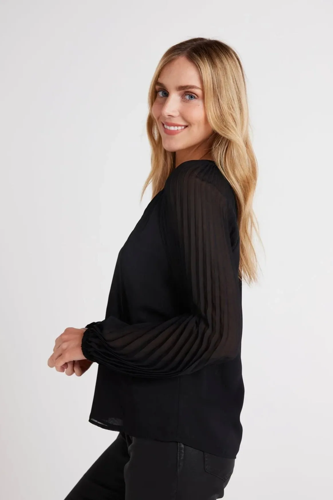 Bella Dahl Pleated Sleeve Raglan Pullover