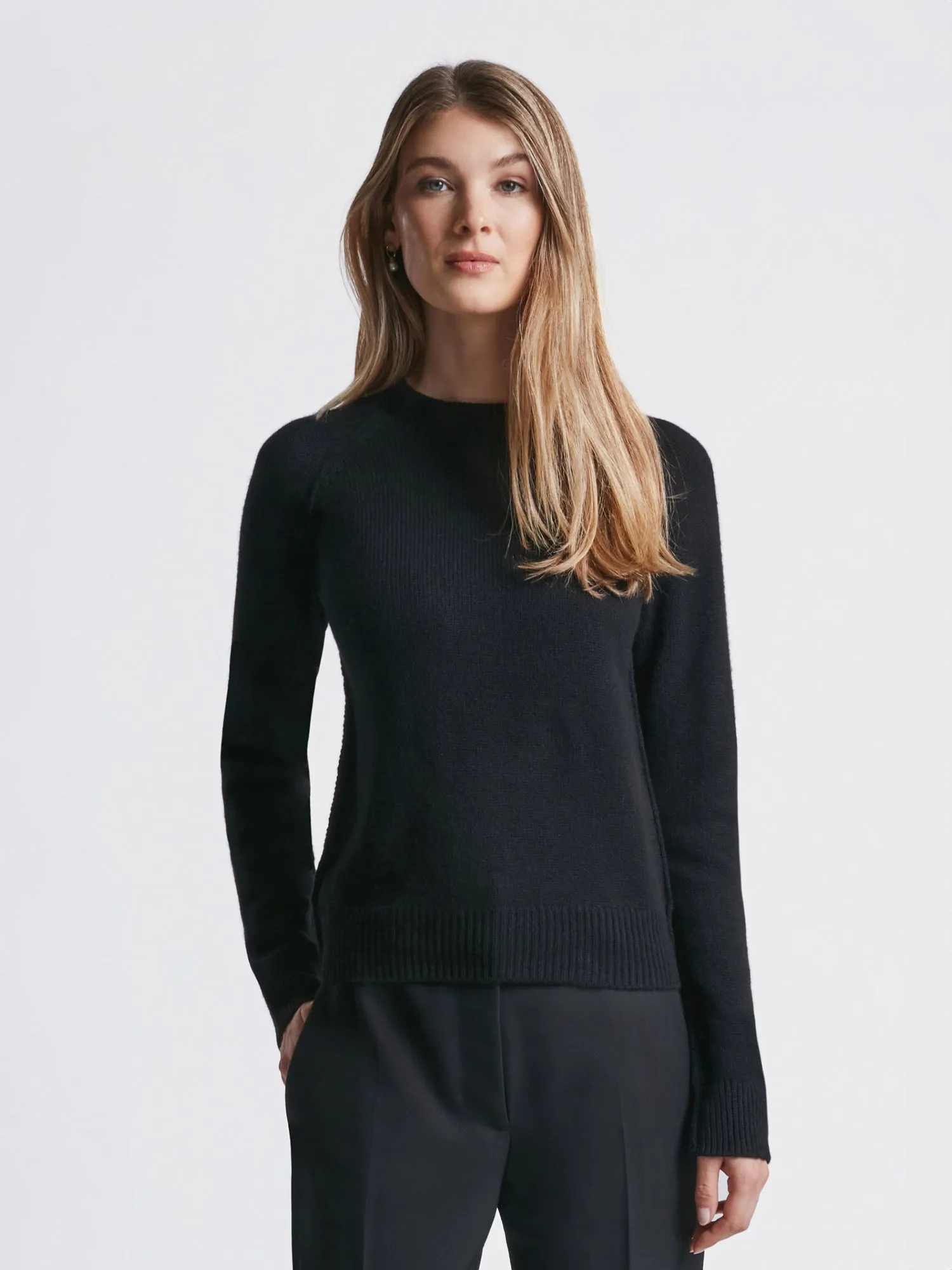 Cashmere crewneck pullover