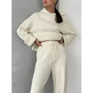 Charlotte Set - Elegantes und Vielseitiges Set für Frauen (Hose und Pullover)