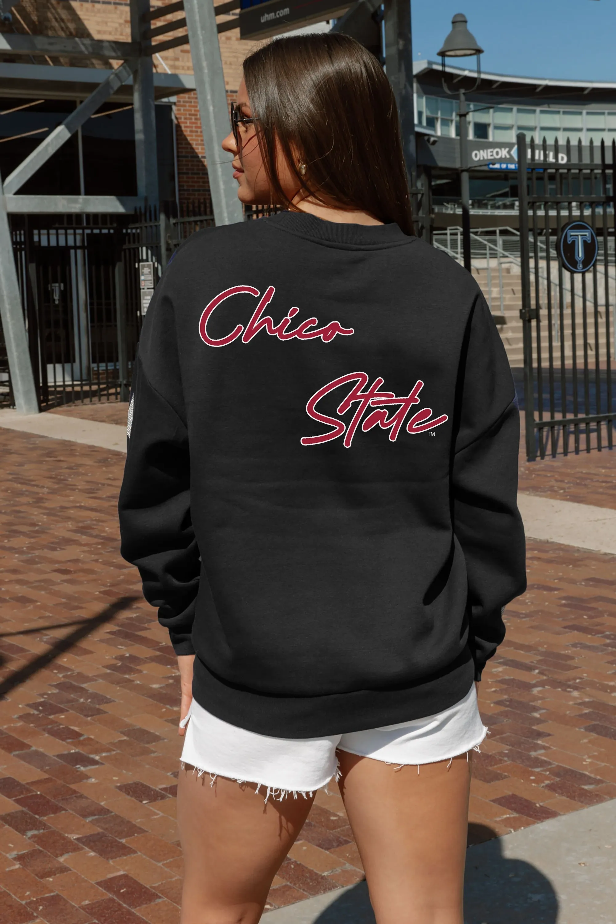 CHICO STATE WILDCATS DEDICATION EMBELLISHED STAR SLEEVE CREWNECK PULLOVER