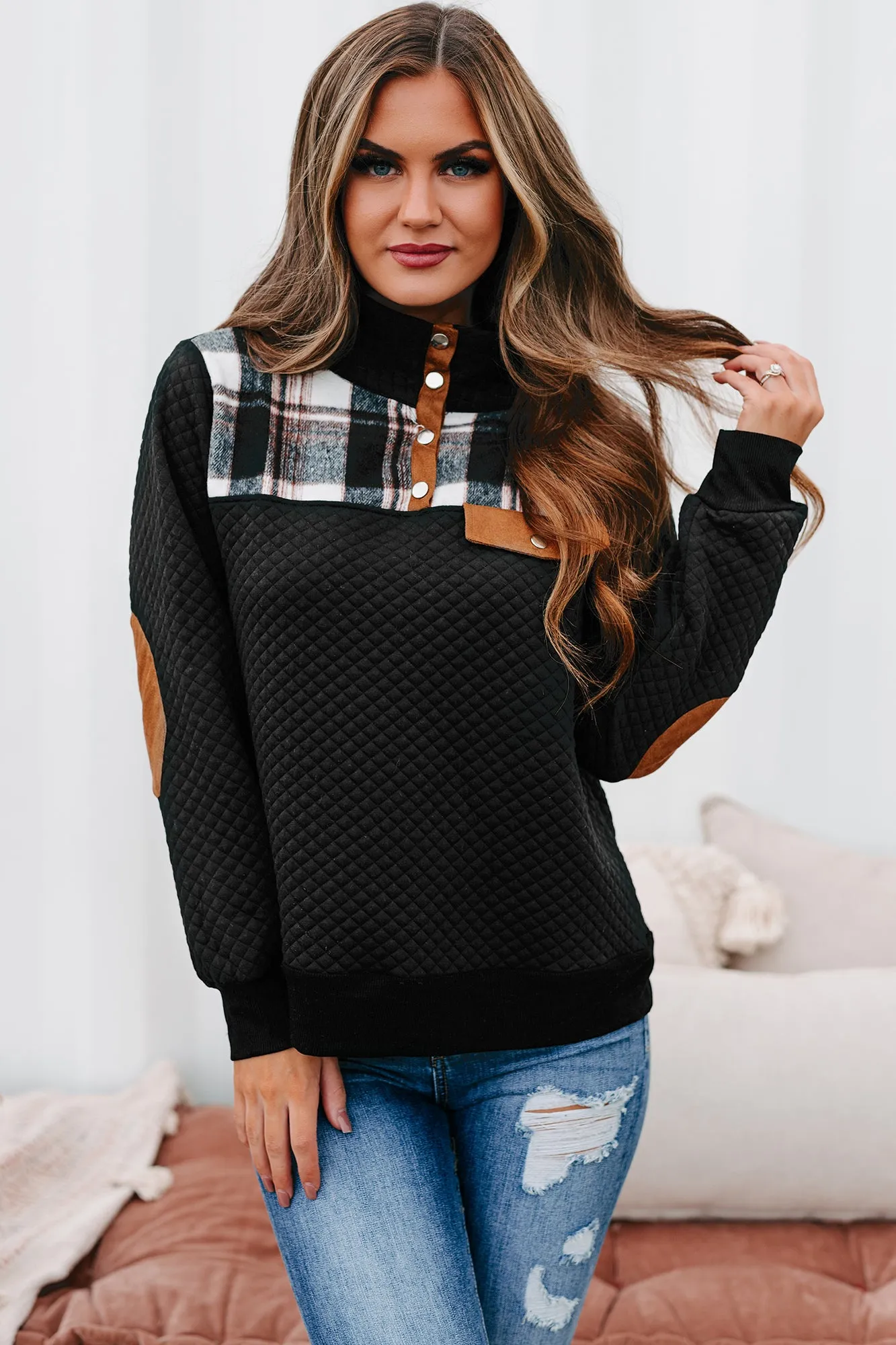 Game Day Quilted Plaid Pullover (Black)