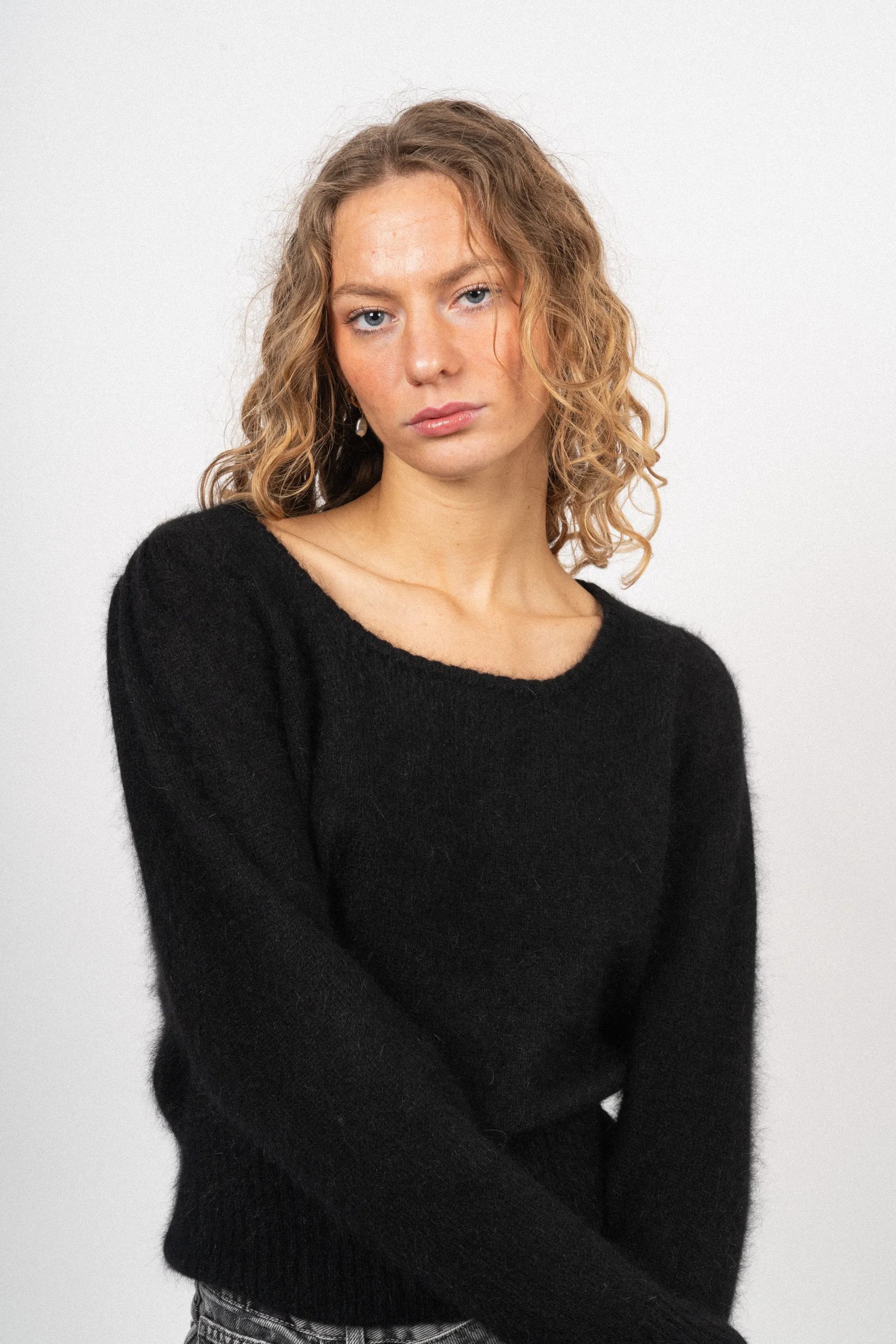 Ivy Pullover - Black