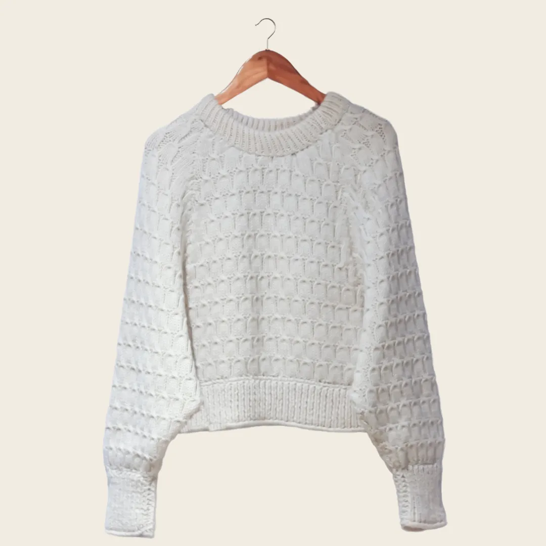 Kiyomi Pullover – Pure Beauty, Cozy Elegance in Handknitted Wool