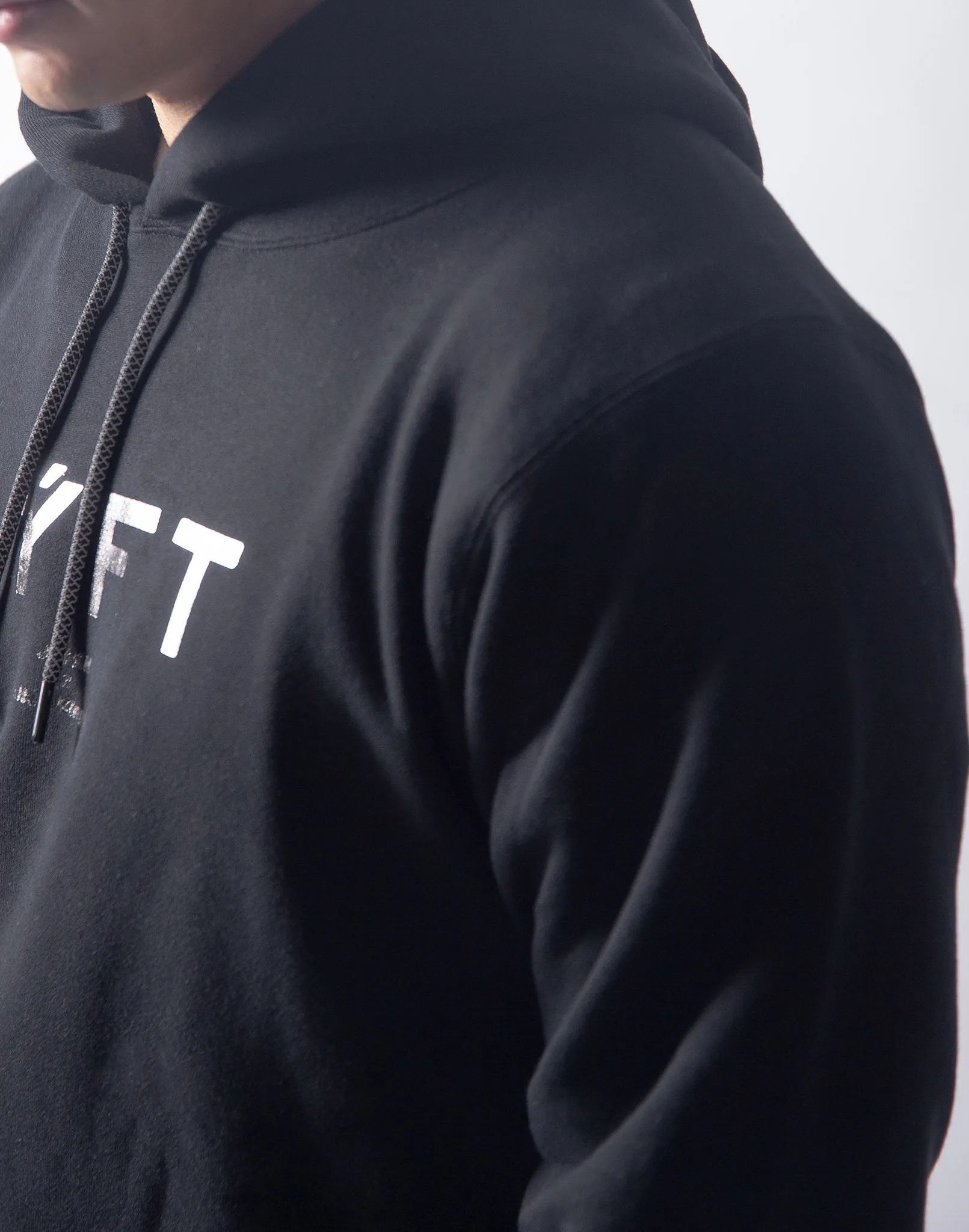 LÝFT Sweat Pullover - Black