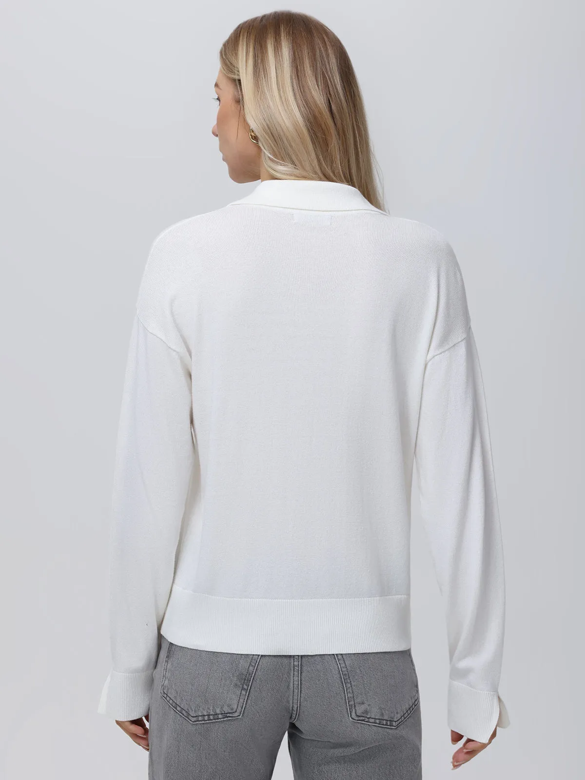 Maddi: 100% Cotton V-Neck Collar Pullover