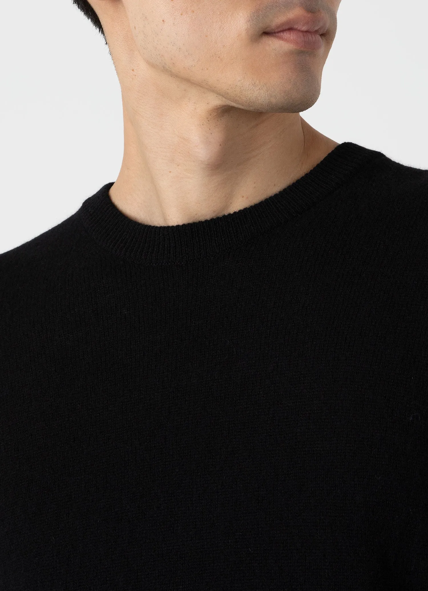 Men's Cashmere Crew Neck Jumper in Black