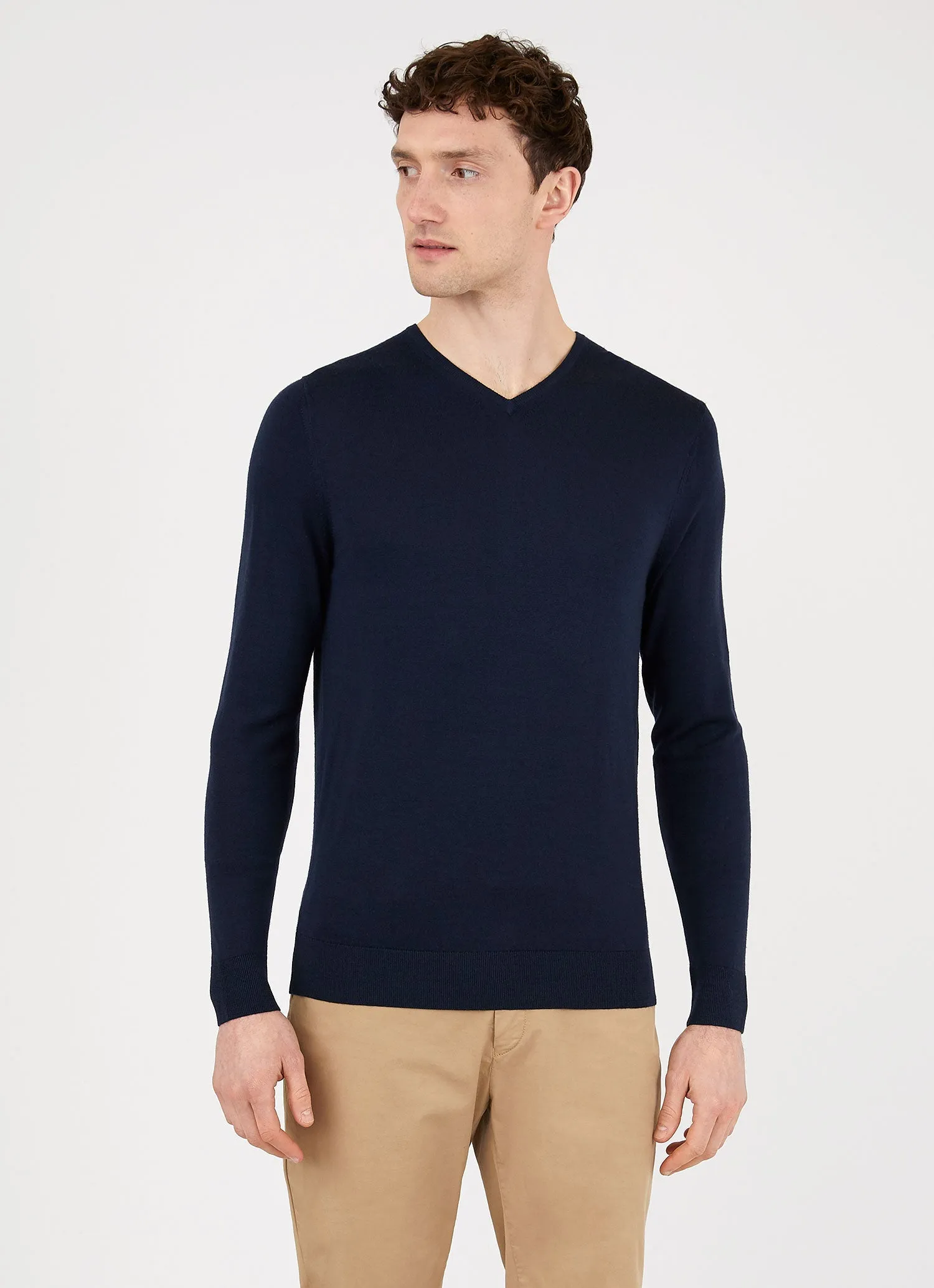 Men's Extra-Fine Merino V-neck in Light Navy