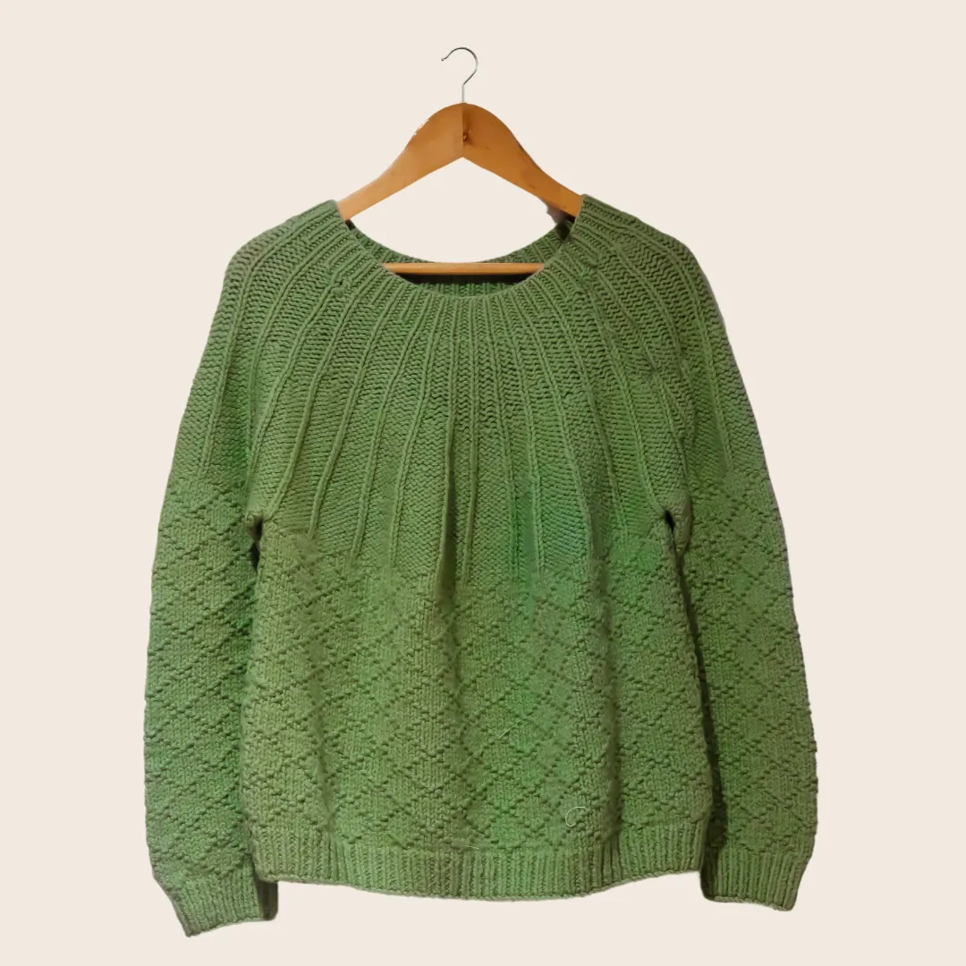 Midori Pullover – Fresh, Nature-Inspired Handknitted Wool