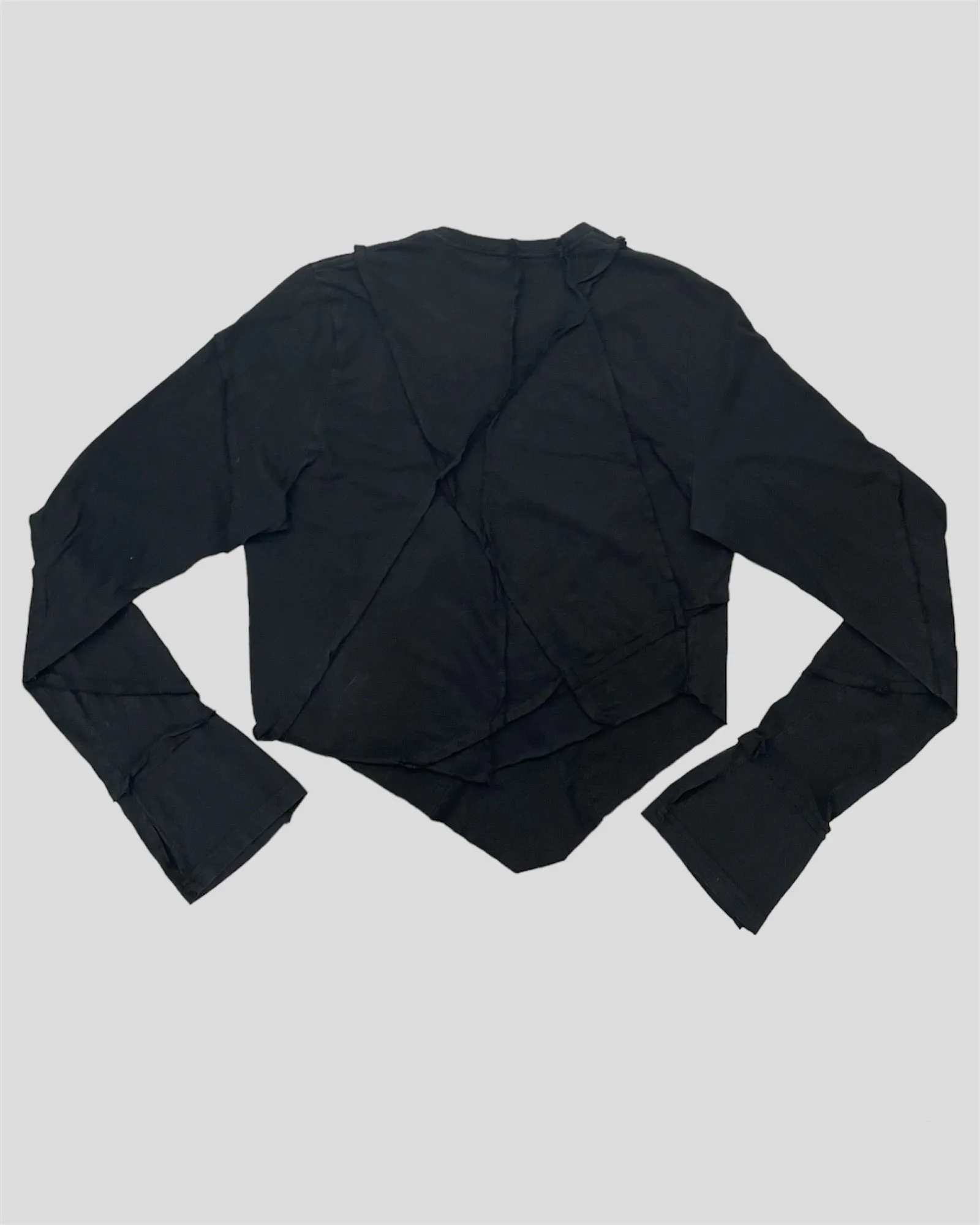 OPEN CUT LONGSLEEVE BLACK