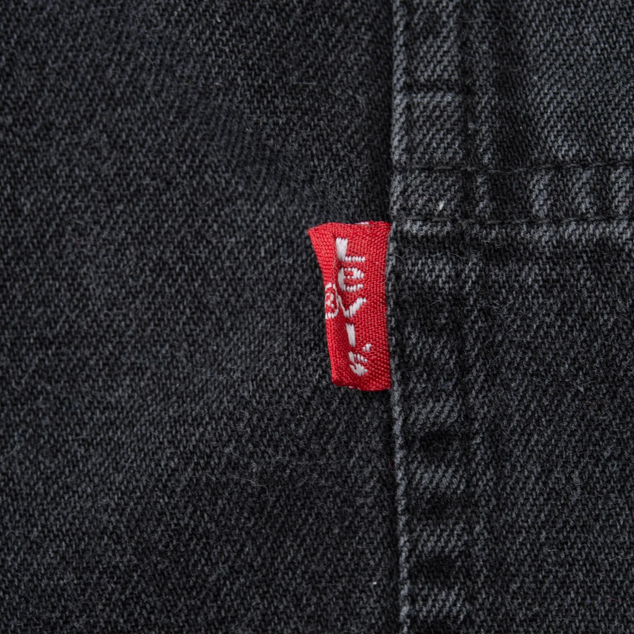 VINTAGE LEVIS RED TAB DENIM BLACK POCKET SHIRT 1990S LARGE