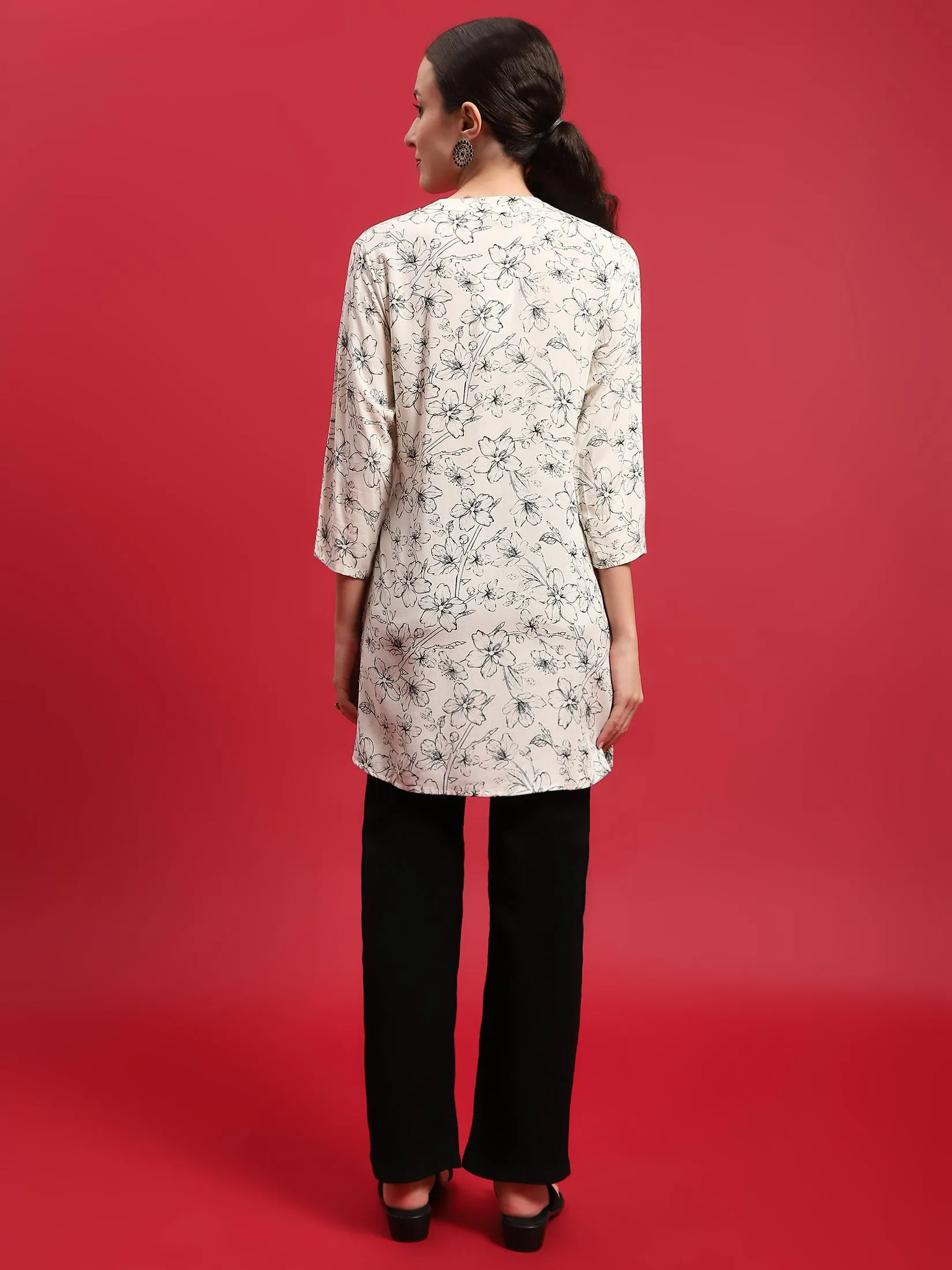 Women Liva (Rayon) Off White Floral Print Tunic